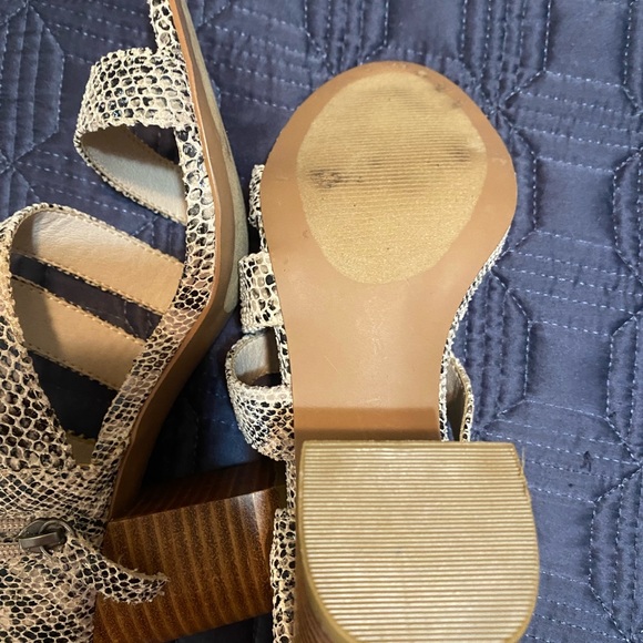 Very G snakeskin wedges. - Picture 3 of 4